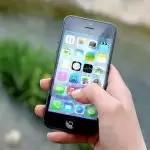 smartphones-charge-small-business
