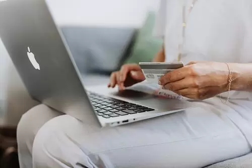 e-commerce-store